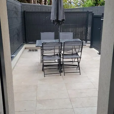 Apartment T2 Terrasse Parking 5 Min D'annecy *